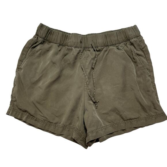 BANANA REPUBLIC Tencel Soft Wash Pull On Shorts in Green Size 10 Womens Pockets - Picture 1 of 8